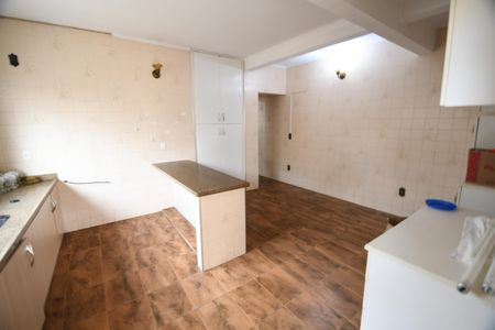 Casa à venda com 325m², 6 quartos e 3 vagasCozinha - Casa 2