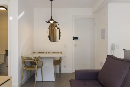 Sala de apartamento para alugar com 2 quartos, 45m² em Vila Suzana, São Paulo
