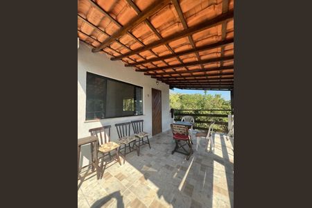 Casa à venda com 3 quartos, 300m² em Matapaca, Niterói