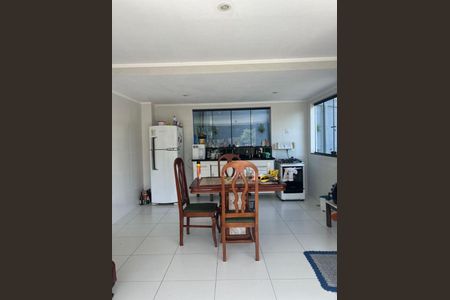 Casa à venda com 3 quartos, 300m² em Matapaca, Niterói