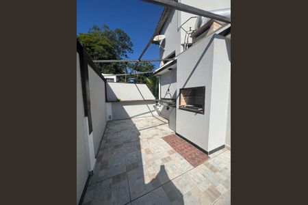 Casa à venda com 3 quartos, 300m² em Matapaca, Niterói