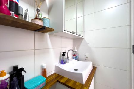 Apartamento à venda com 35m², 2 quartos e sem vaga Apartamento à venda com 35m², 2 quartos e sem vagaBanheiro