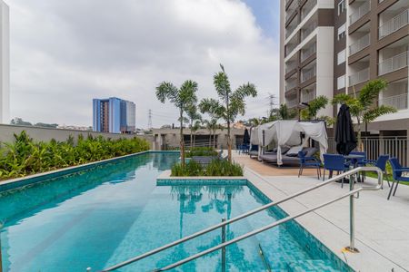 Apartamento à venda com 25m², 1 quarto e sem vaga Apartamento à venda com 25m², 1 quarto e sem vagaÁrea comum - Piscina