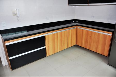 Casa para alugar com 170m², 4 quartos e 2 vagasCozinha