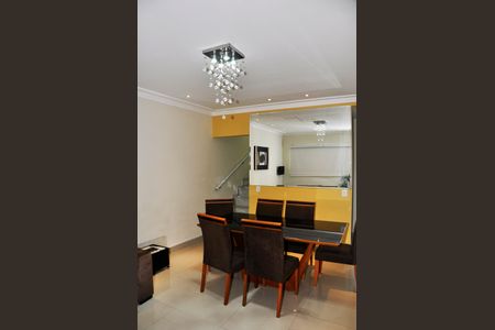 Casa para alugar com 170m², 4 quartos e 2 vagasSala