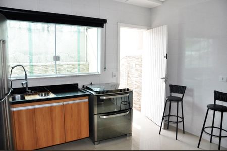 Casa para alugar com 170m², 4 quartos e 2 vagasCozinha