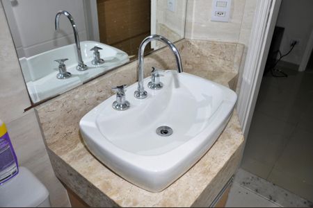 Casa para alugar com 170m², 4 quartos e 2 vagasBanheiro da Suíte