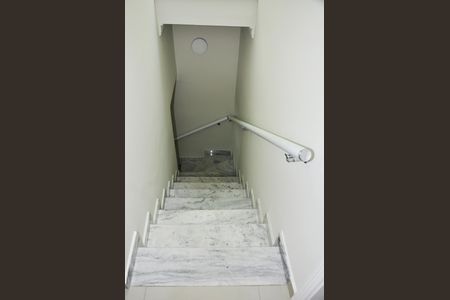 Casa para alugar com 170m², 4 quartos e 2 vagas Escada Quartos