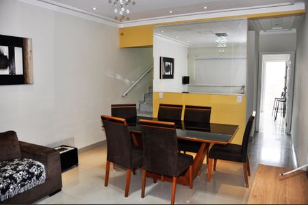 Casa para alugar com 170m², 4 quartos e 2 vagasSala