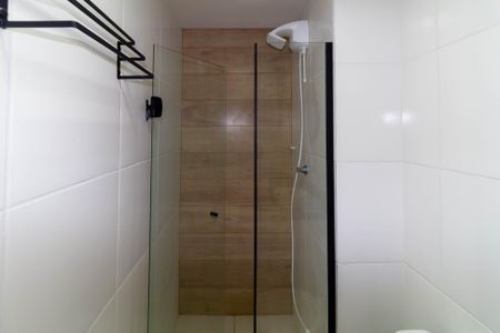 Banheiro de apartamento para alugar com 1 quarto, 24m² em Vila Prudente, São Paulo