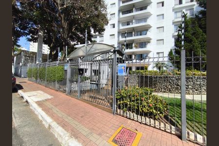 Apartamento para alugar com 120m², 3 quartos e 2 vagasFachada