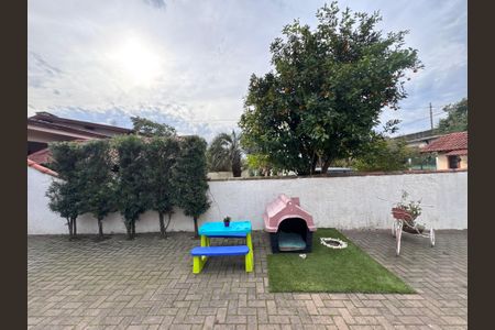 Casa à venda com 110m², 2 quartos e 4 vagasFachada