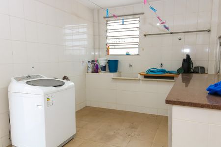 Apartamento à venda com 200m², 5 quartos e 1 vaga Apartamento à venda com 200m², 5 quartos e 1 vagaÁrea de Serviço