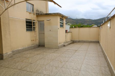 Apartamento à venda com 200m², 5 quartos e 1 vaga Apartamento à venda com 200m², 5 quartos e 1 vagaTerraço