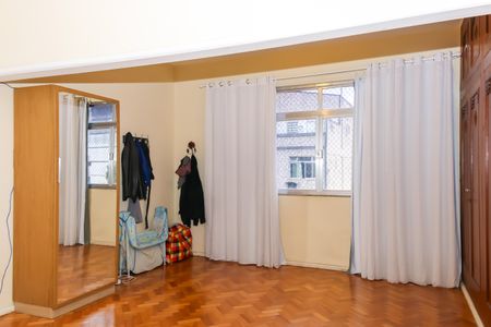Apartamento à venda com 200m², 5 quartos e 1 vaga Apartamento à venda com 200m², 5 quartos e 1 vagaQuarto 1