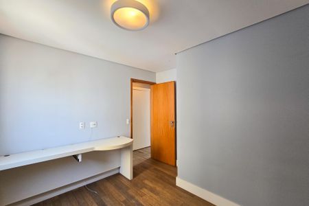 Apartamento à venda com 208m², 4 quartos e 3 vagasQuarto 2