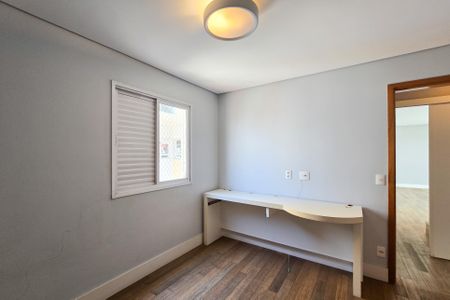 Apartamento à venda com 208m², 4 quartos e 3 vagasQuarto 2