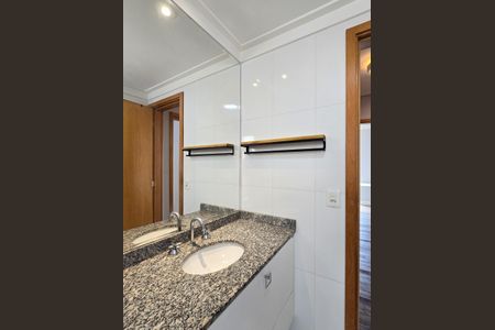 Apartamento à venda com 208m², 4 quartos e 3 vagasBanheiro Social