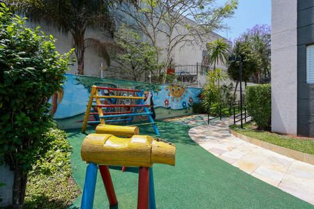 Apartamento para alugar com 50m², 2 quartos e 1 vaga Apartamento para alugar com 50m², 2 quartos e 1 vagaÁrea comum - Playground