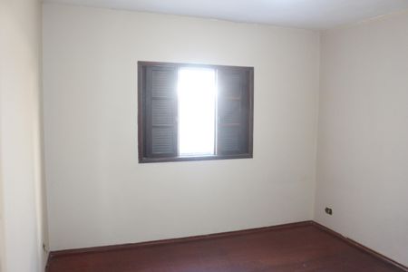 Casa à venda com 205m², 3 quartos e 3 vagasQuarto 2