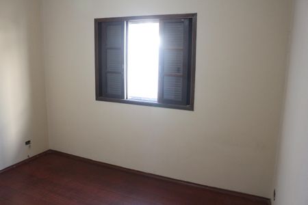 Casa à venda com 205m², 3 quartos e 3 vagasQuarto 2