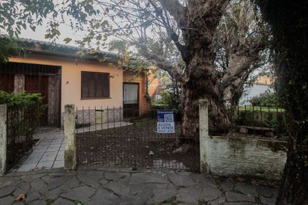 Casa à venda com 60m², 2 quartos e 1 vaga Casa à venda com 60m², 2 quartos e 1 vagaFachada