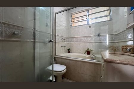 Apartamento à venda com 102m², 3 quartos e sem vaga Apartamento à venda com 102m², 3 quartos e sem vagaBanheiro Social