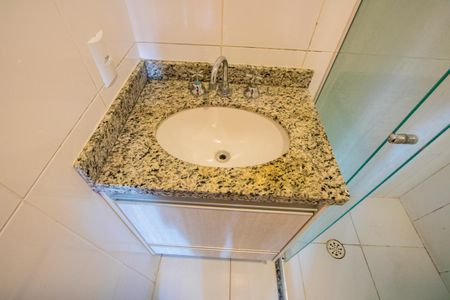 Apartamento à venda com 60m², 2 quartos e 1 vagaBanheiro Social