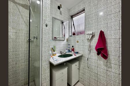 Apartamento à venda com 60m², 2 quartos e 1 vaga Apartamento à venda com 60m², 2 quartos e 1 vagaBanheiro