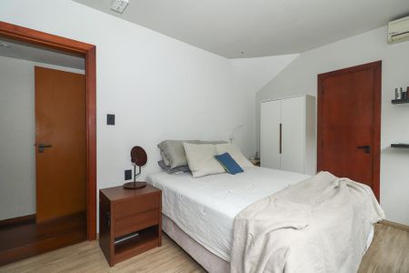 Apartamento à venda com 211m², 2 quartos e 2 vagasSuíte