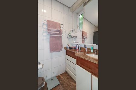 Apartamento à venda com 211m², 2 quartos e 2 vagasBanheiro da Suíte