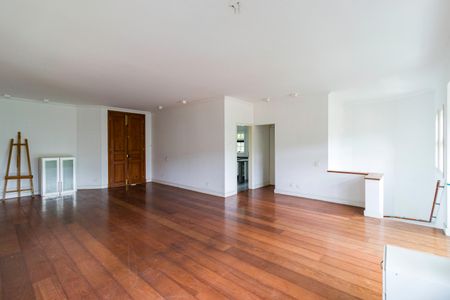 Sala de casa à venda com 3 quartos, 420m² em Fazenda Morumbi, São Paulo