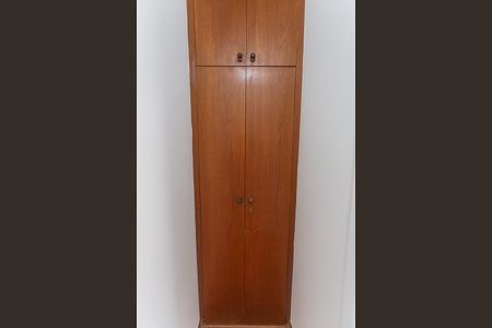 Apartamento à venda com 60m², 2 quartos e 1 vagaRouparia