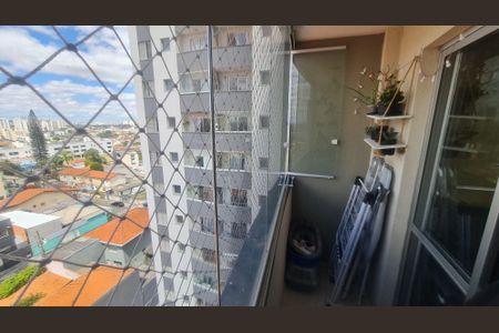 Apartamento à venda com 57m², 2 quartos e 1 vaga Apartamento à venda com 57m², 2 quartos e 1 vagaVaranda