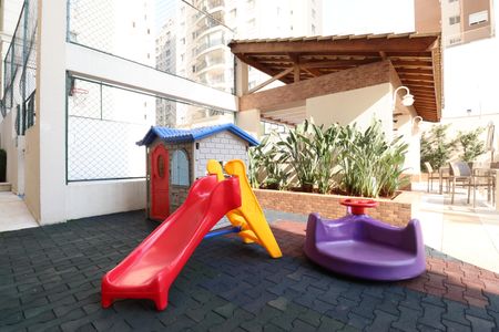 Apartamento para alugar com 76m², 2 quartos e 2 vagasÁrea comum - Playground