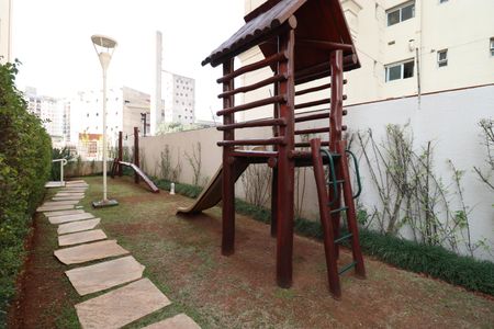 Apartamento para alugar com 76m², 2 quartos e 2 vagasÁrea comum - Playground