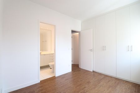 Apartamento para alugar com 76m², 2 quartos e 2 vagasSuíte