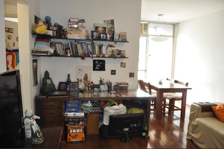 Apartamento à venda com 83m², 2 quartos e 1 vagaSala