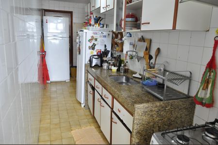 Apartamento à venda com 83m², 2 quartos e 1 vagaCozinha