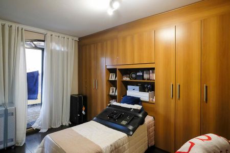 Casa à venda com 243m², 3 quartos e 3 vagasSuíte 2