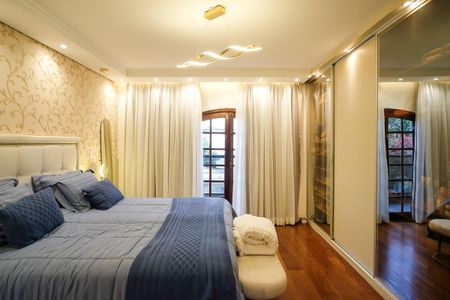 Casa à venda com 243m², 3 quartos e 3 vagasSuíte 1