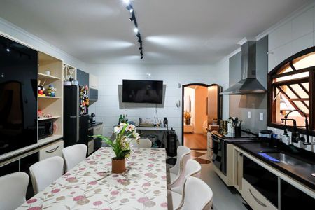 Casa à venda com 243m², 3 quartos e 3 vagasCozinha