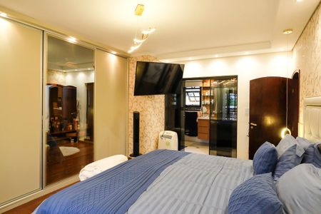 Casa à venda com 243m², 3 quartos e 3 vagasSuíte 1