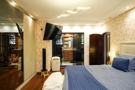 Casa à venda com 243m², 3 quartos e 3 vagasSuíte 1