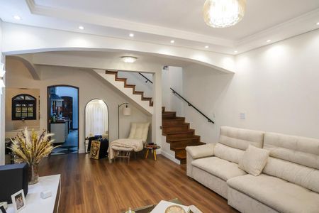 Casa à venda com 243m², 3 quartos e 3 vagasSala