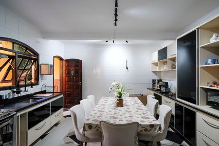 Casa à venda com 243m², 3 quartos e 3 vagasCozinha