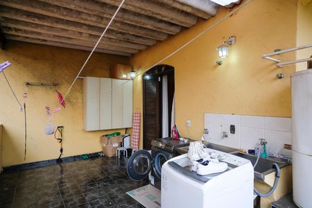 Casa à venda com 243m², 3 quartos e 3 vagasÁrea de serviço