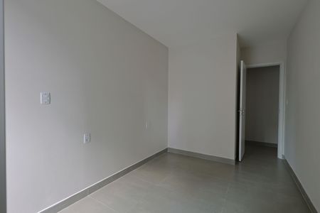 Casa à venda com 89m², 2 quartos e 2 vagas Casa à venda com 89m², 2 quartos e 2 vagasSuíte