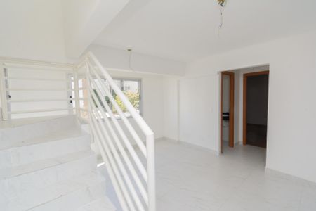 Apartamento à venda com 116m², 2 quartos e 1 vaga Apartamento à venda com 116m², 2 quartos e 1 vagaSala