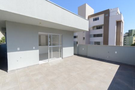 Apartamento à venda com 116m², 2 quartos e 1 vaga Apartamento à venda com 116m², 2 quartos e 1 vagaVaranda - Cobertura